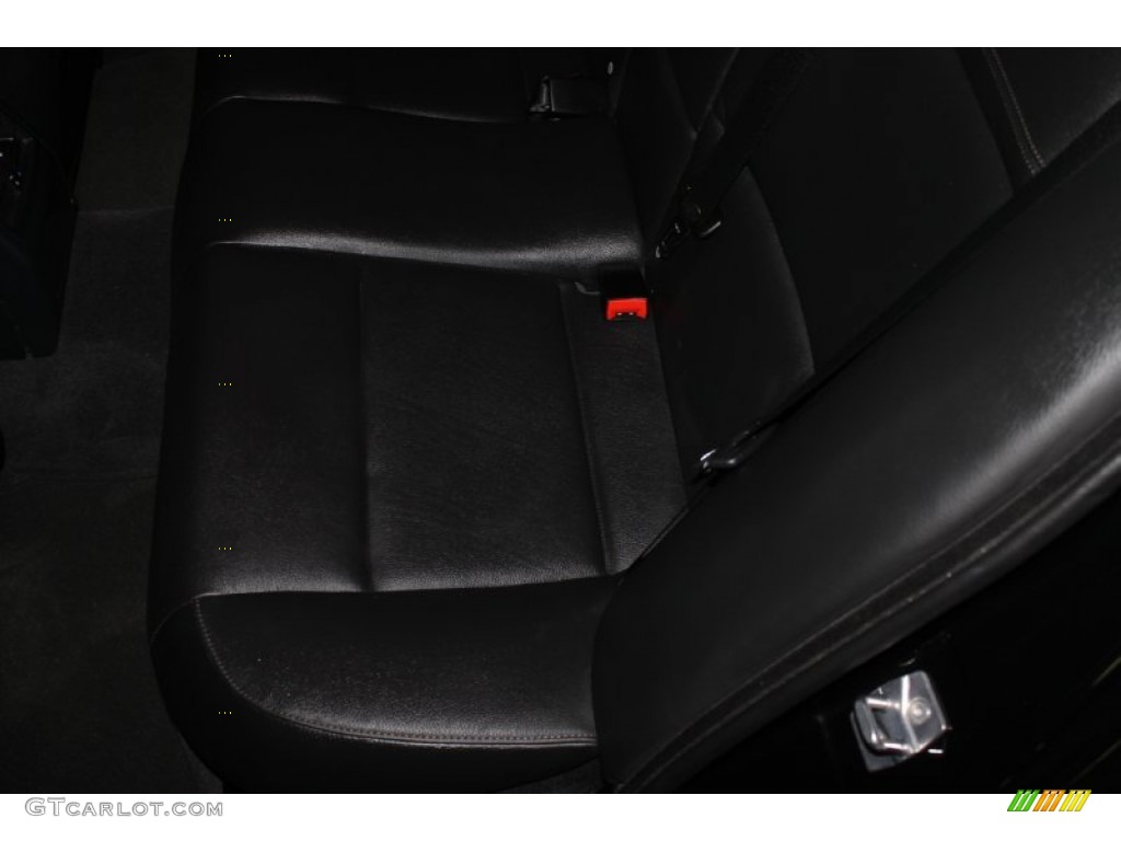 2010 3 Series 328i Sedan - Jet Black / Black photo #26