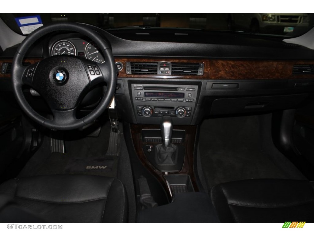 2010 3 Series 328i Sedan - Jet Black / Black photo #28