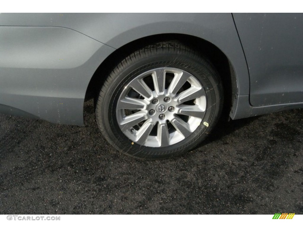 2014 Sienna XLE AWD - Silver Sky Metallic / Light Gray photo #9