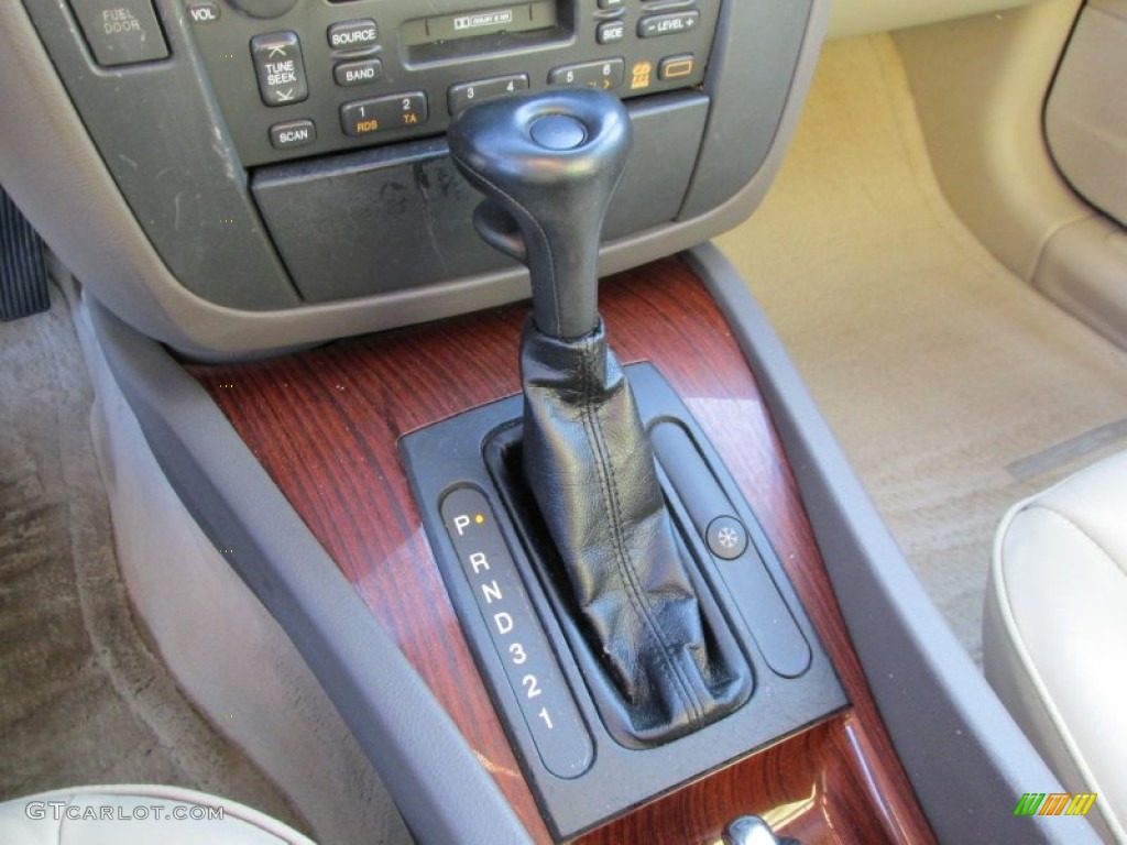 2001 Cadillac Catera Sedan 4 Speed Automatic Transmission Photo #88876500