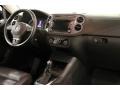Deep Black Metallic - Tiguan SE Photo No. 31