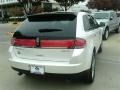 2010 White Platinum Tri-Coat Lincoln MKX FWD  photo #4