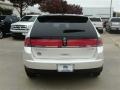 2010 White Platinum Tri-Coat Lincoln MKX FWD  photo #5