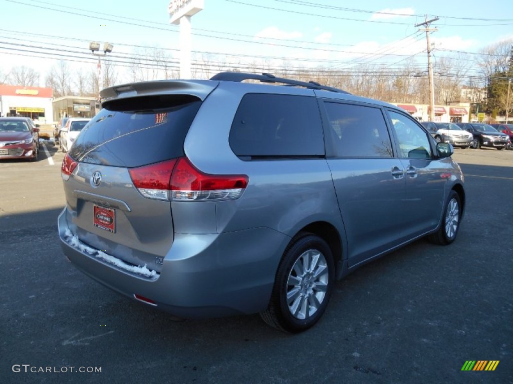 2011 Sienna LE AWD - Predawn Gray Mica / Light Gray photo #4