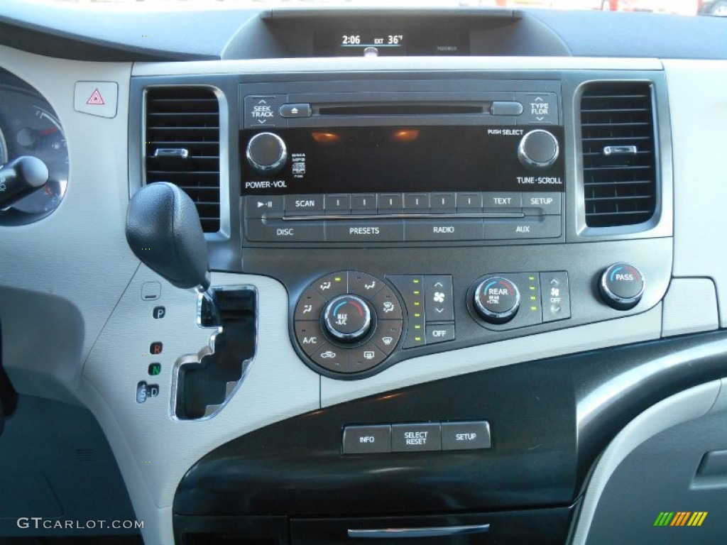 2011 Sienna LE AWD - Predawn Gray Mica / Light Gray photo #14