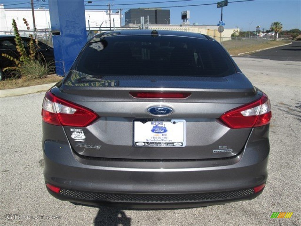 2014 Focus SE Sedan - Sterling Gray / Charcoal Black photo #4