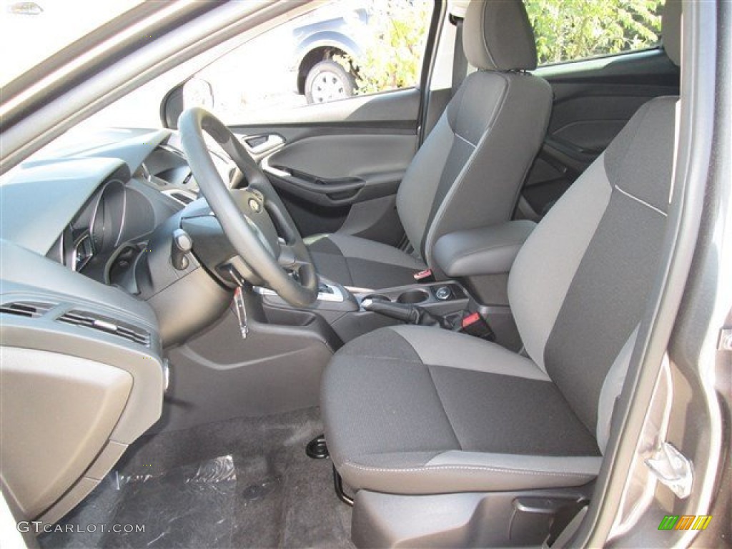 2014 Focus SE Sedan - Sterling Gray / Charcoal Black photo #20