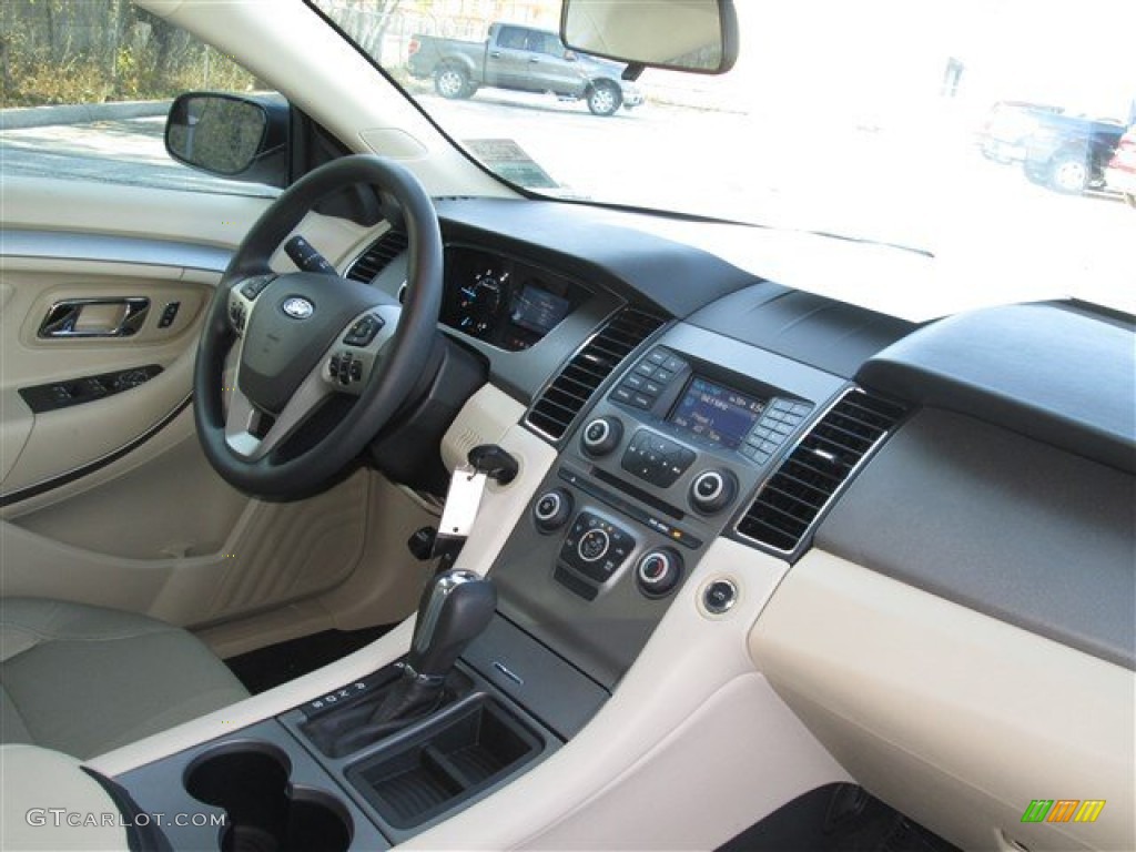 2014 Taurus SE - Oxford White / Dune photo #11