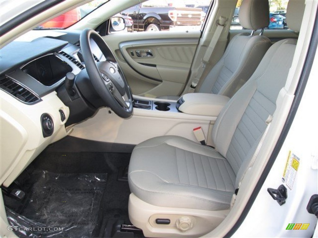 2014 Ford Taurus SE Front Seat Photo #88888363