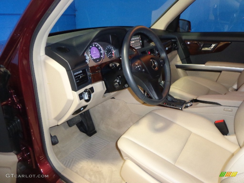 2011 GLK 350 4Matic - Barolo Red Metallic / Almond/Black photo #26