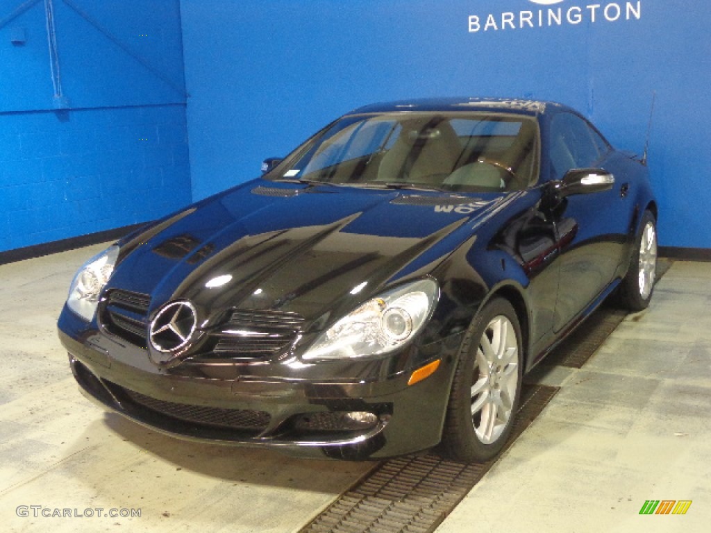 Black Mercedes-Benz SLK