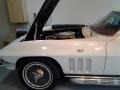 Ermine White - Corvette Sting Ray Coupe Photo No. 4