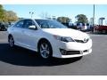 Super White - Camry SE Photo No. 3