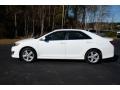 Super White - Camry SE Photo No. 9
