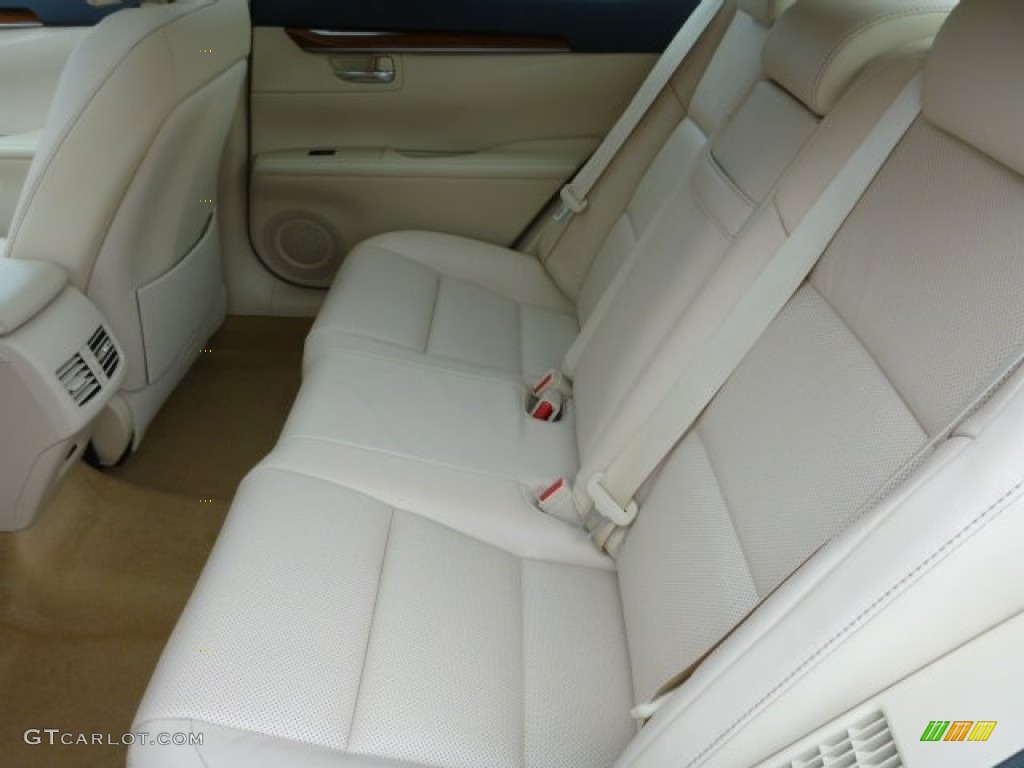 2014 Lexus ES 300h Hybrid Rear Seat Photo #88895319