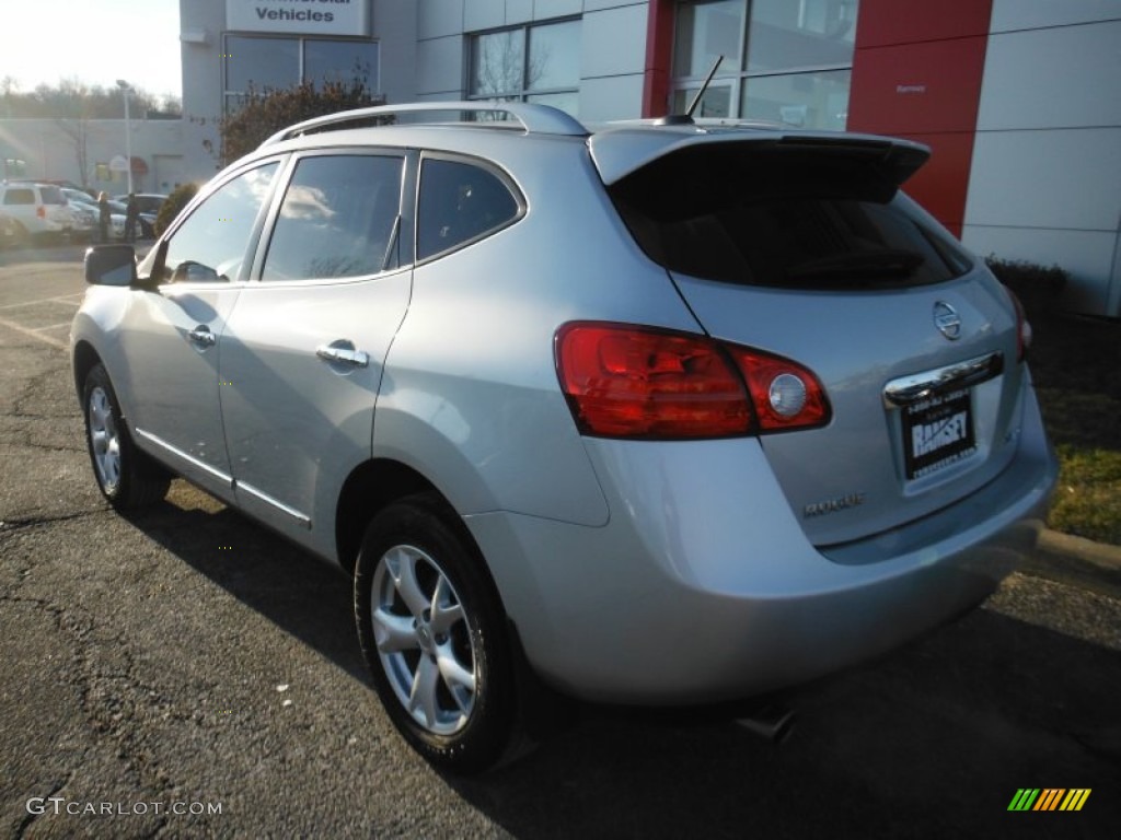 2011 Rogue SV AWD - Silver Ice Metallic / Black photo #3