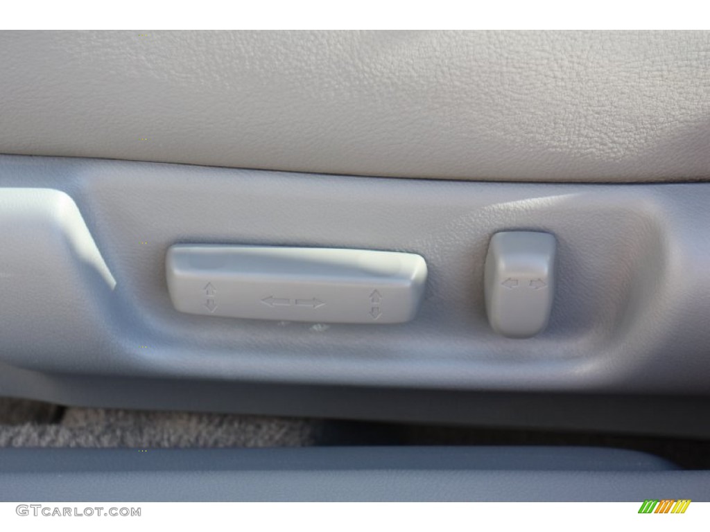 2004 TSX Sedan - Meteor Silver Metallic / Quartz photo #17