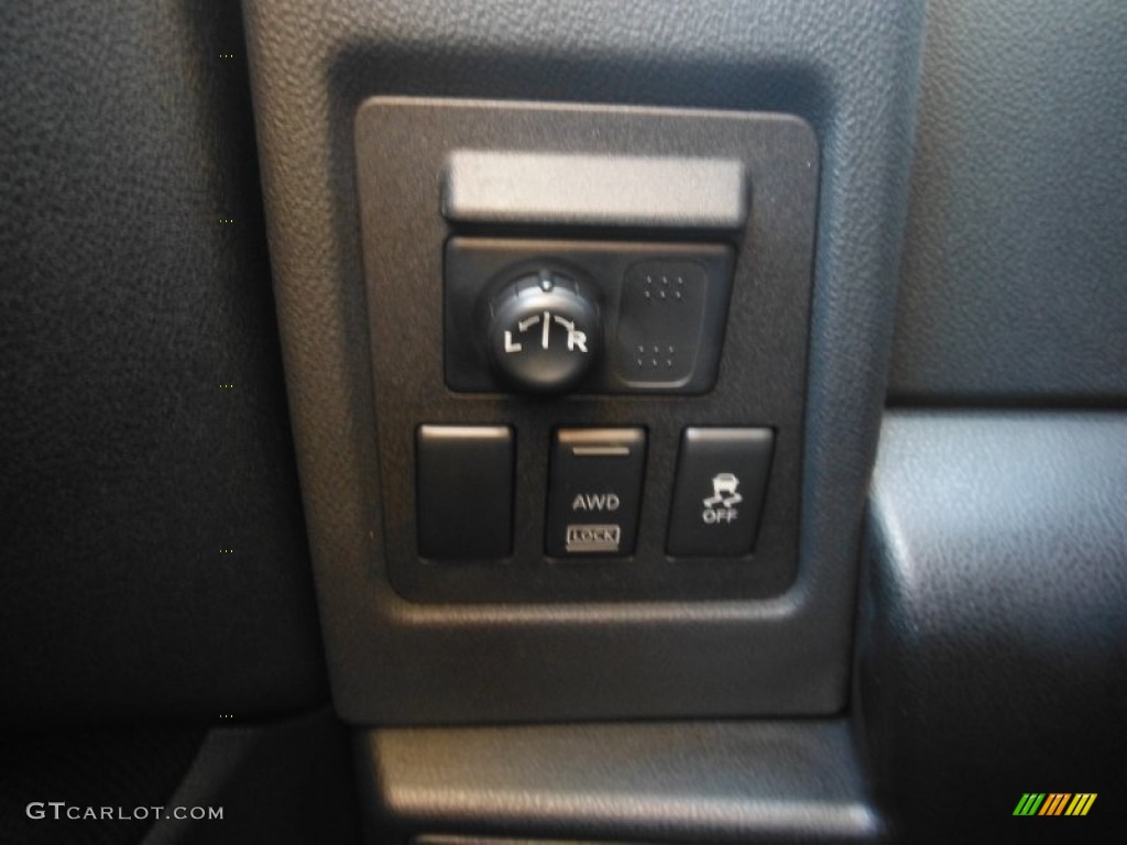 2011 Rogue SV AWD - Silver Ice Metallic / Black photo #18