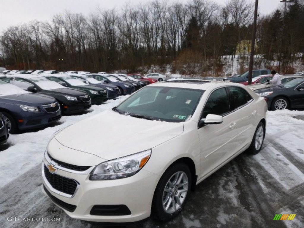 White Diamond Tricoat Chevrolet Malibu