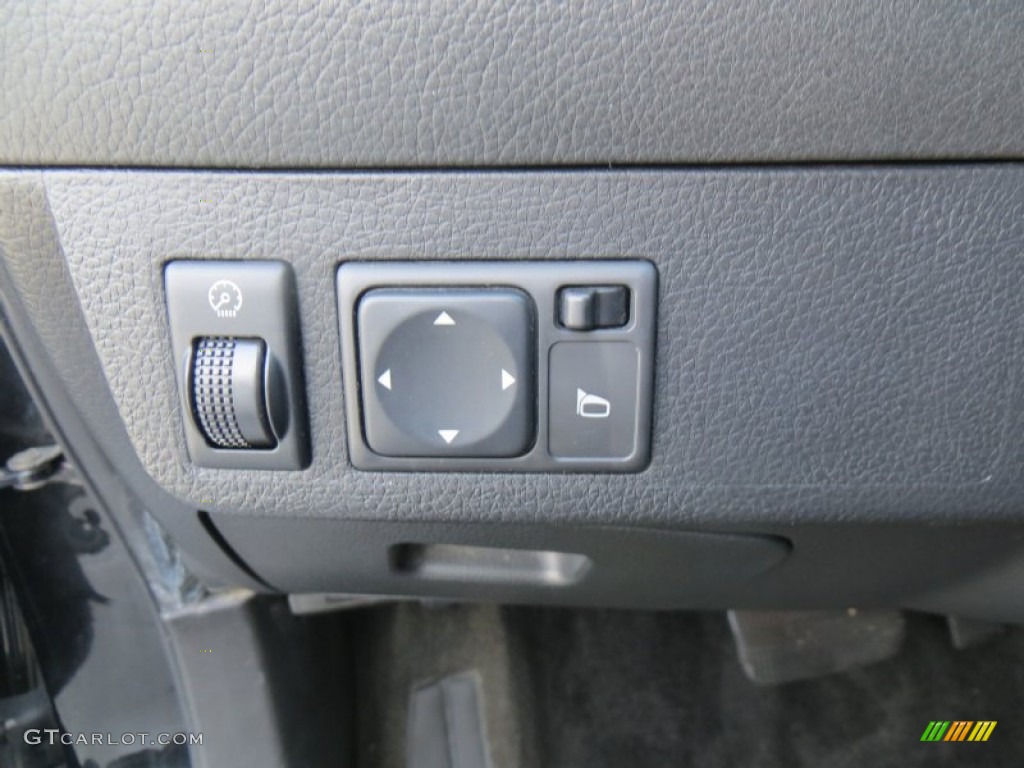 2005 Maxima 3.5 SE - Onyx Black / Black photo #50