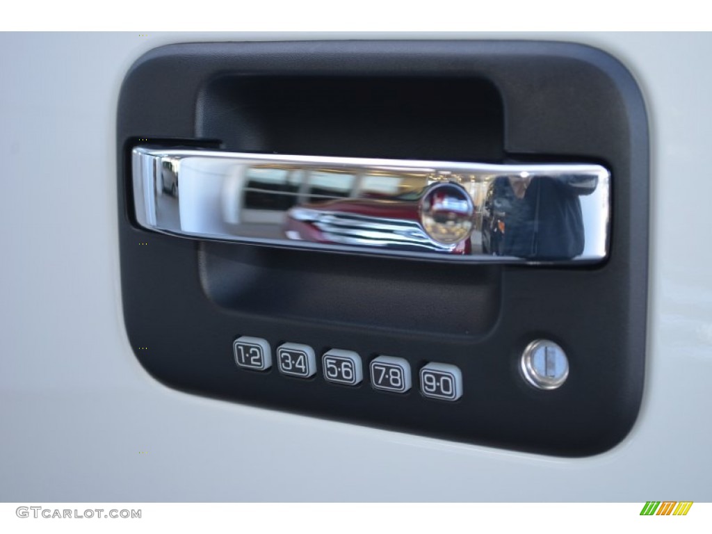 2014 F150 XLT SuperCrew 4x4 - Oxford White / Steel Grey photo #14