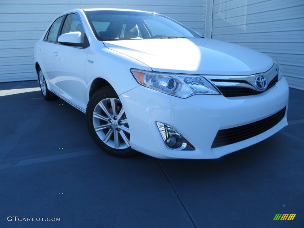 2014 Camry Hybrid XLE - Super White / Ash photo #1