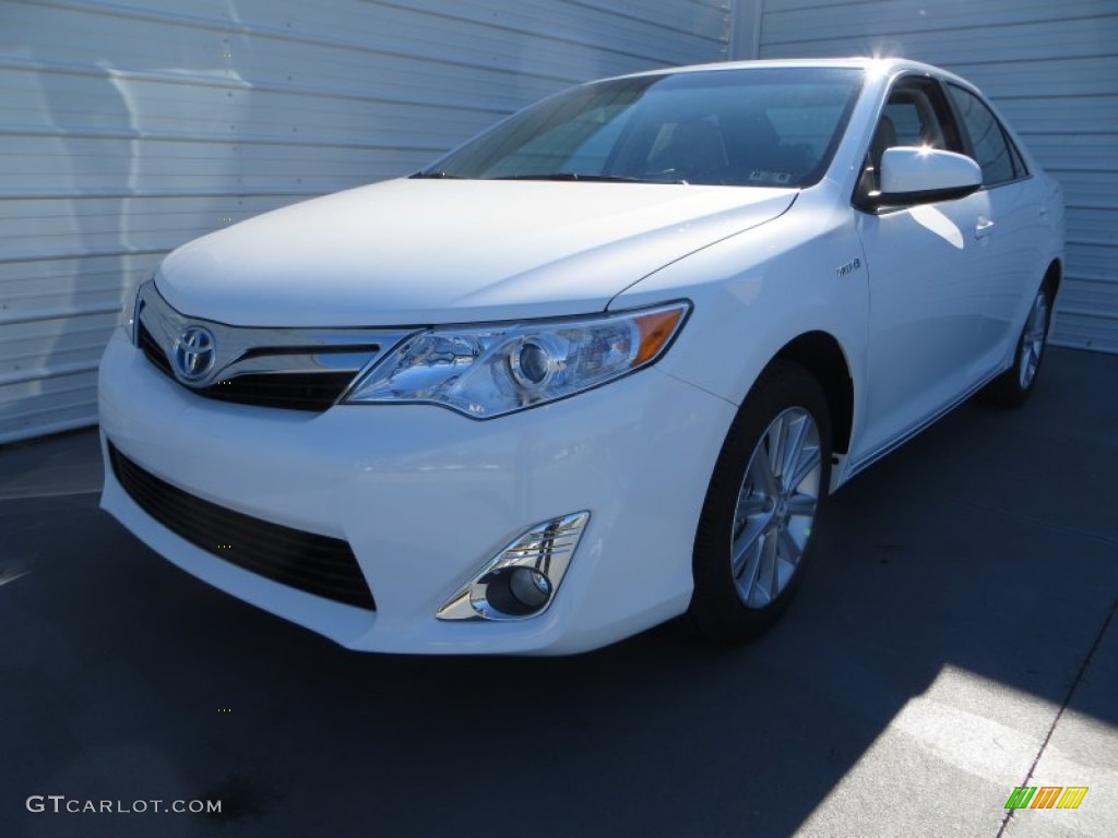 2014 Camry Hybrid XLE - Super White / Ash photo #7