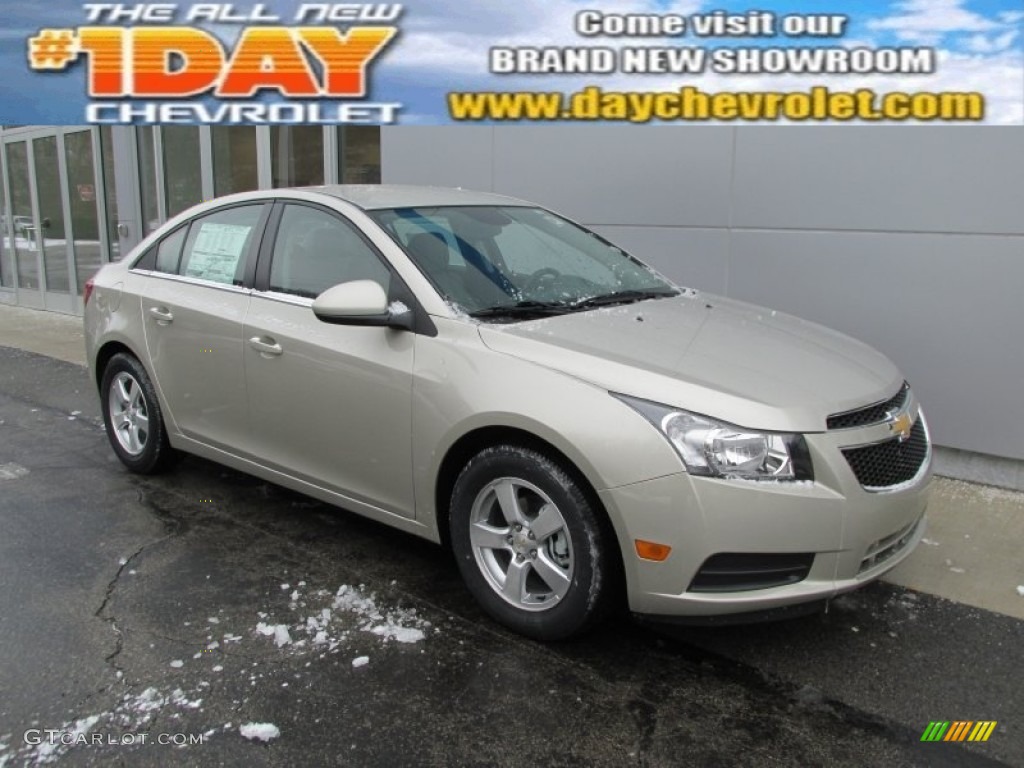 2014 Cruze LT - Champagne Silver Metallic / Medium Titanium photo #1