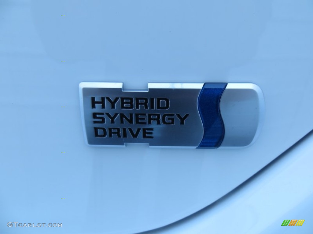 2014 Camry Hybrid XLE - Super White / Ash photo #15