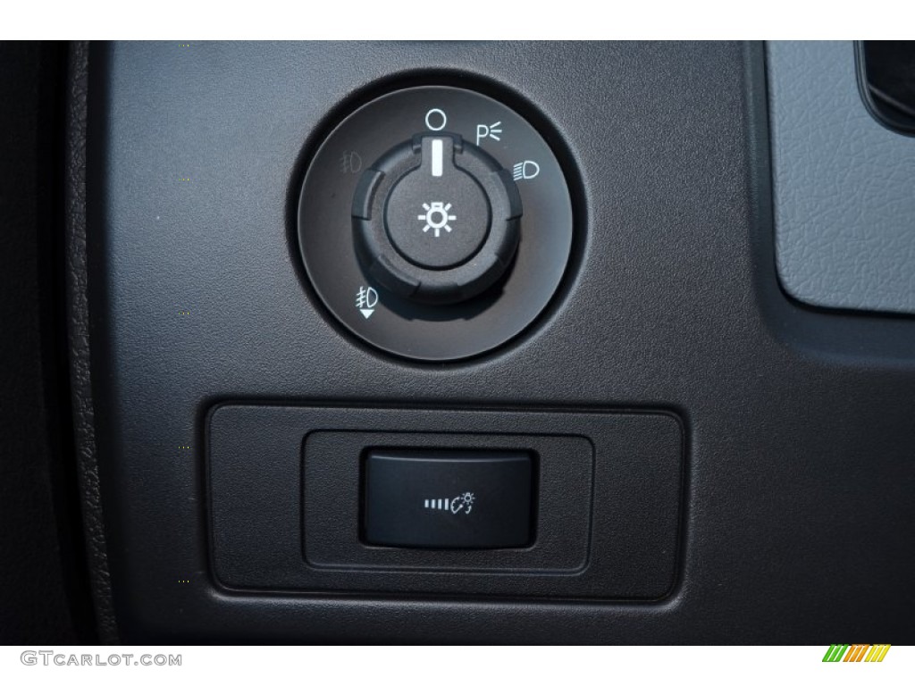 2014 F150 STX SuperCrew - Oxford White / Black photo #22