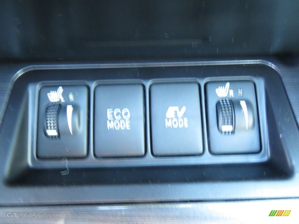 2014 Camry Hybrid XLE - Super White / Ash photo #34