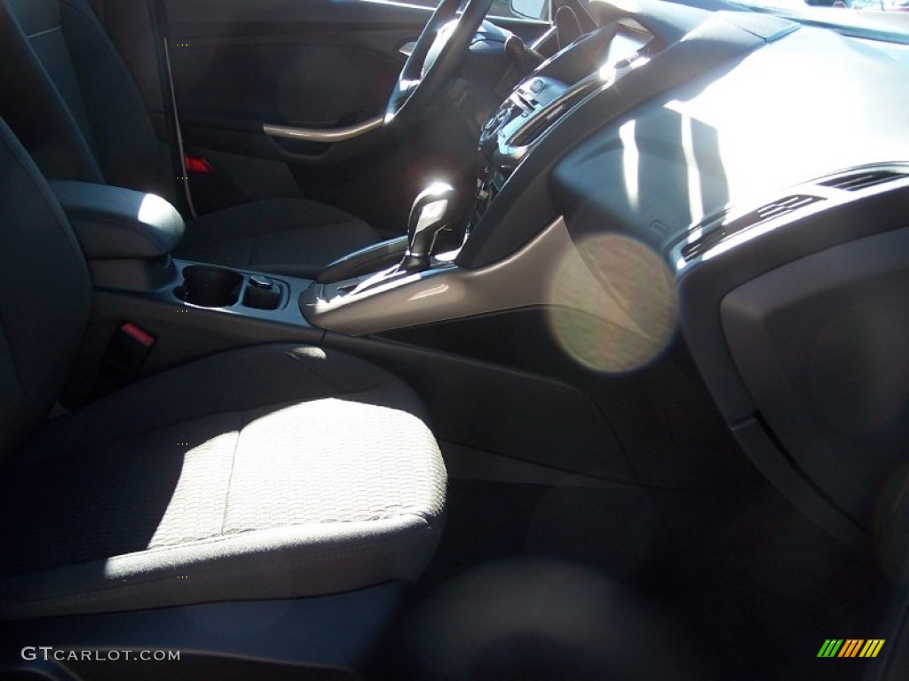 2012 Focus SEL 5-Door - Oxford White / Stone photo #13