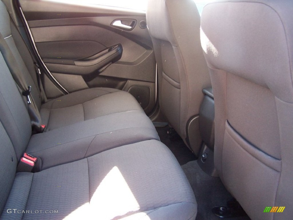 2012 Focus SEL 5-Door - Oxford White / Stone photo #14