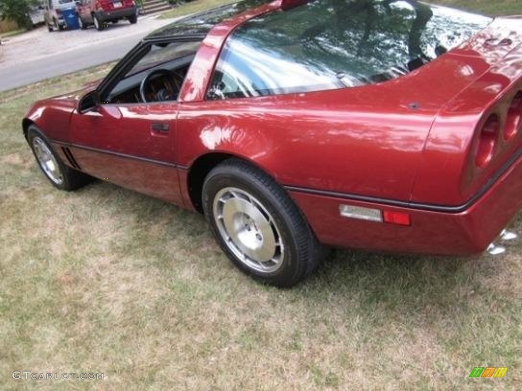 1986 Corvette Coupe - Dark Red Metallic / Saddle photo #1