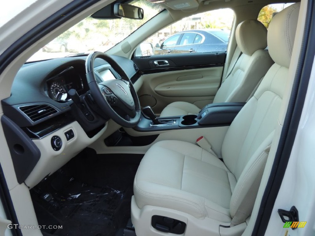2014 Lincoln MKT FWD Front Seat Photo #88921565