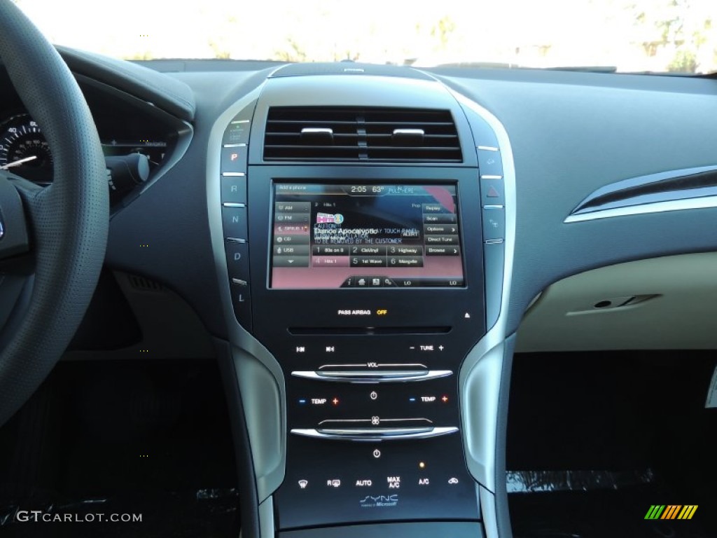 2014 Lincoln MKZ Hybrid Controls Photo #88922726
