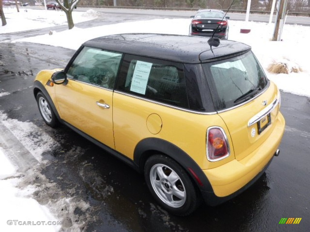2008 Cooper Hardtop - Mellow Yellow / Grey/Black photo #6