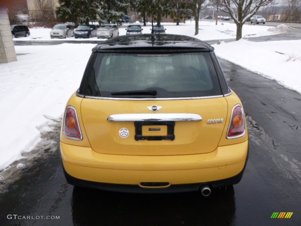 2008 Cooper Hardtop - Mellow Yellow / Grey/Black photo #7