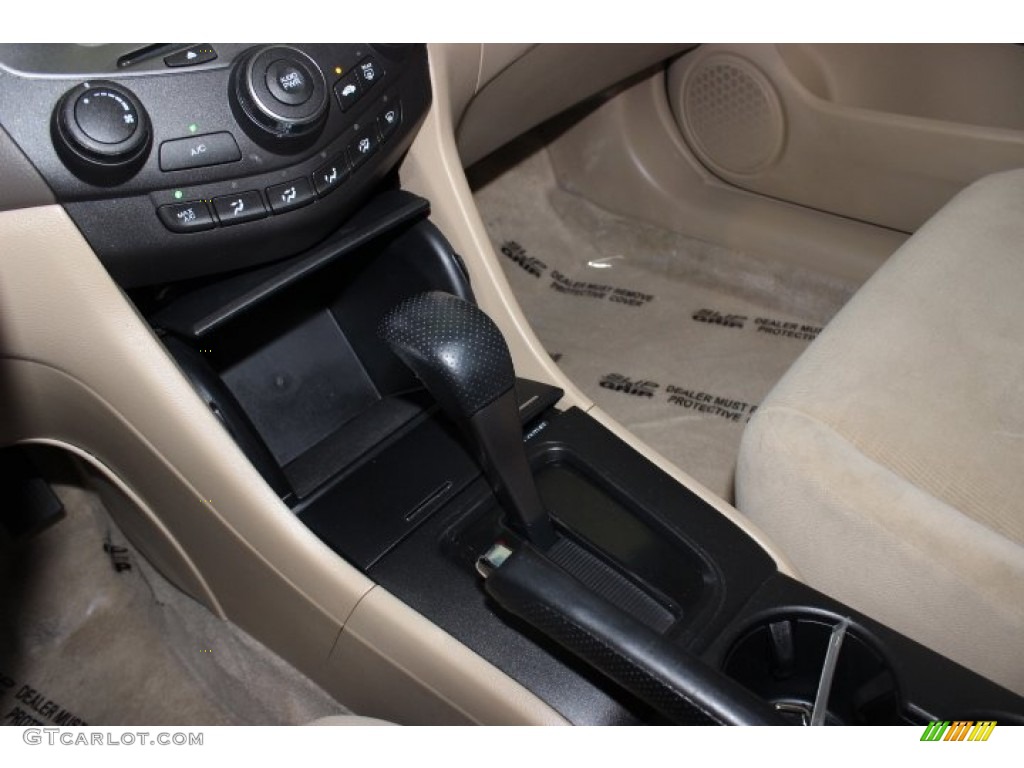 2007 Accord LX Sedan - Taffeta White / Ivory photo #17