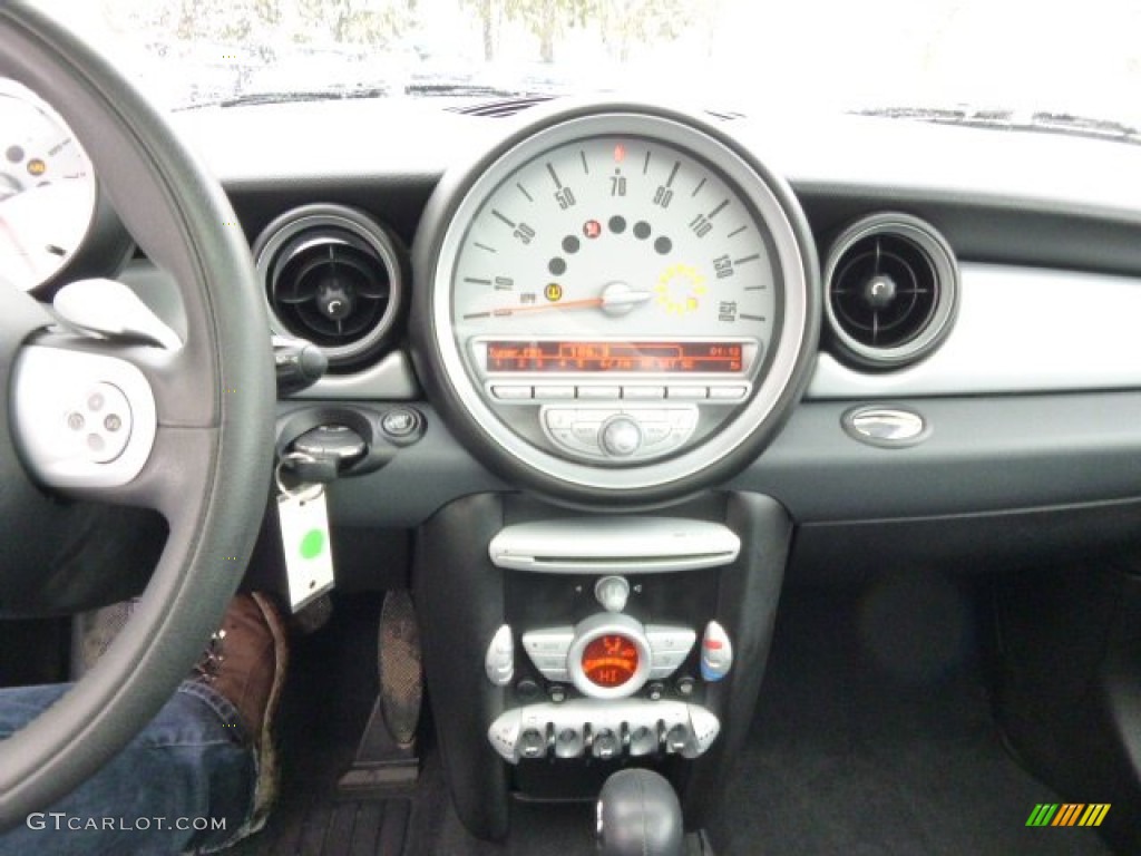 2008 Cooper Hardtop - Mellow Yellow / Grey/Black photo #15