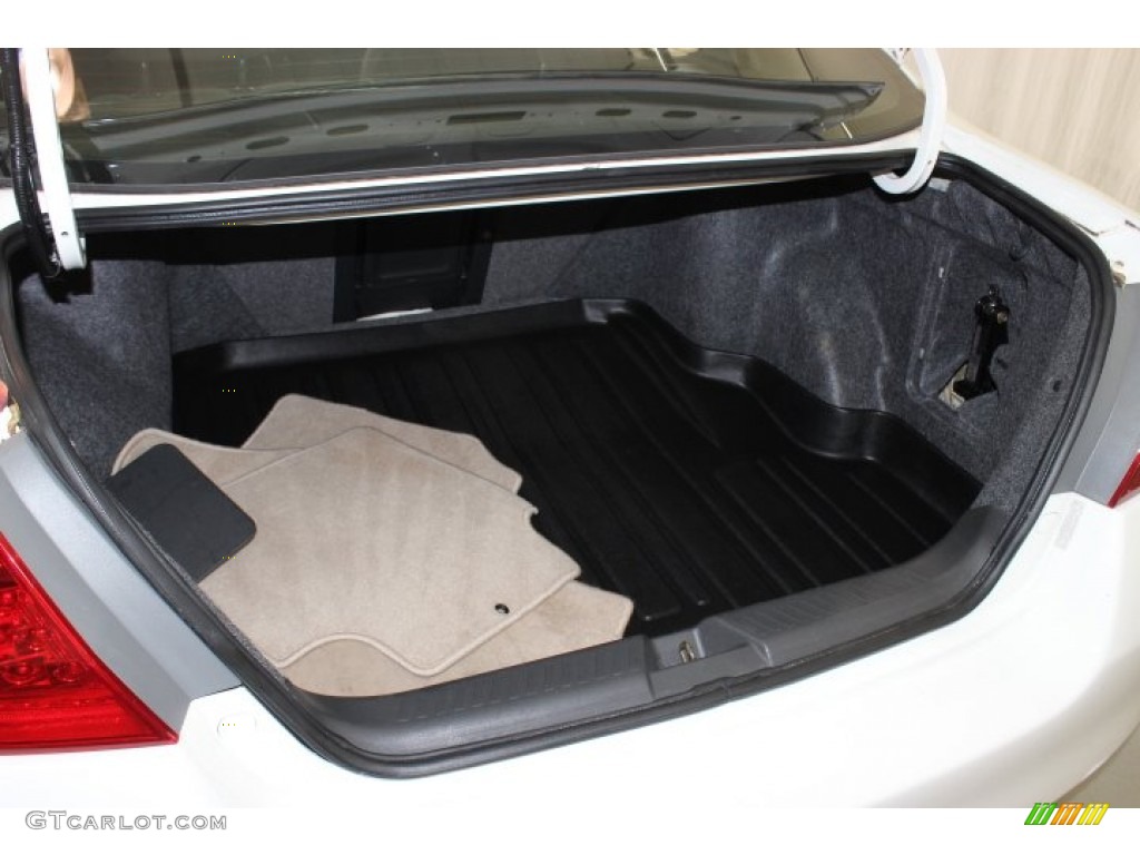 2007 Accord LX Sedan - Taffeta White / Ivory photo #31