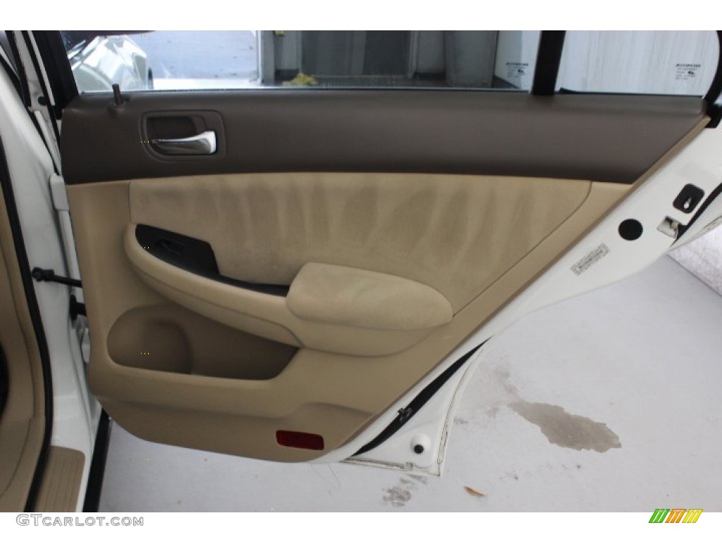 2007 Accord LX Sedan - Taffeta White / Ivory photo #32