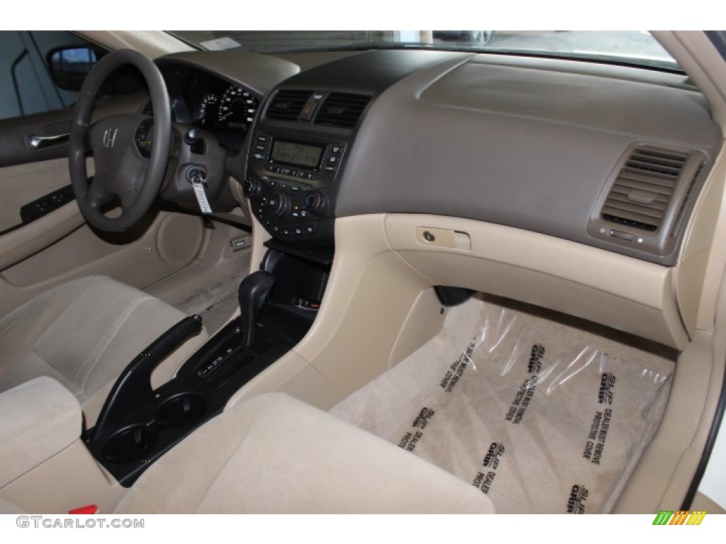 2007 Accord LX Sedan - Taffeta White / Ivory photo #35