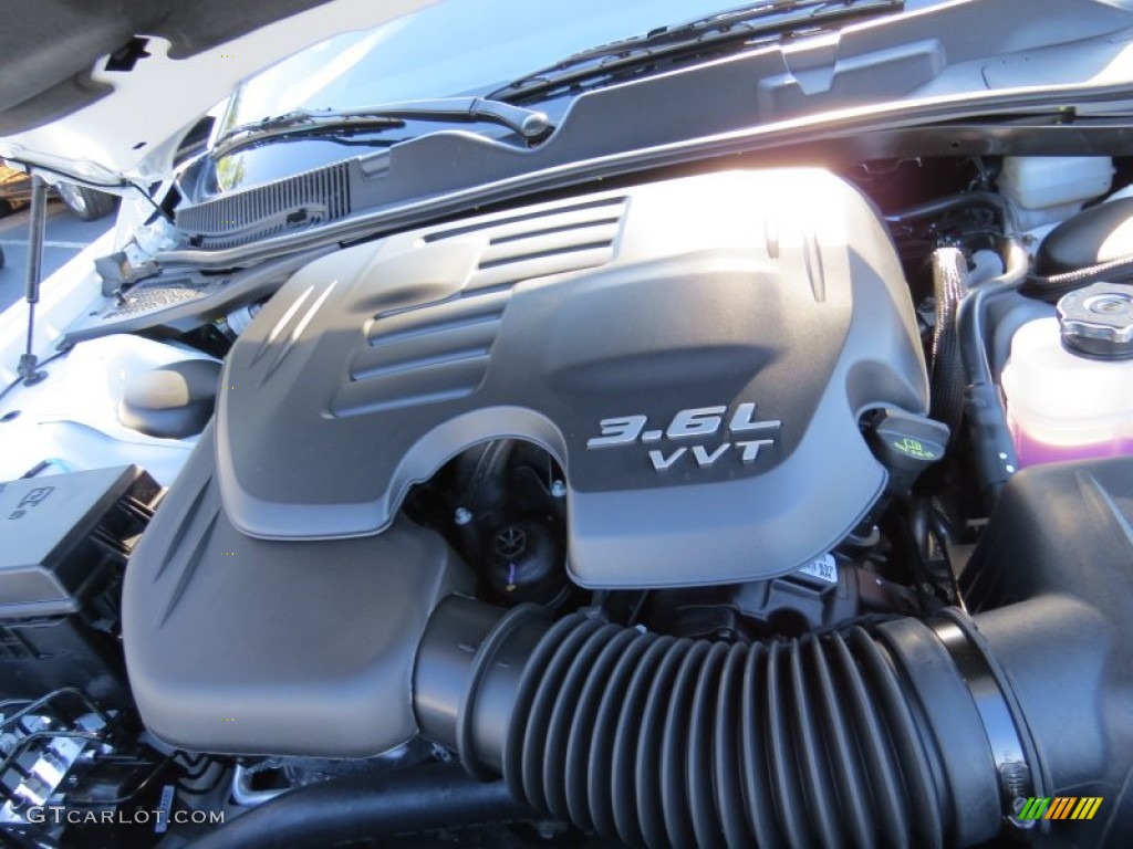 2014 Challenger SXT - Bright White / Dark Slate Gray photo #8