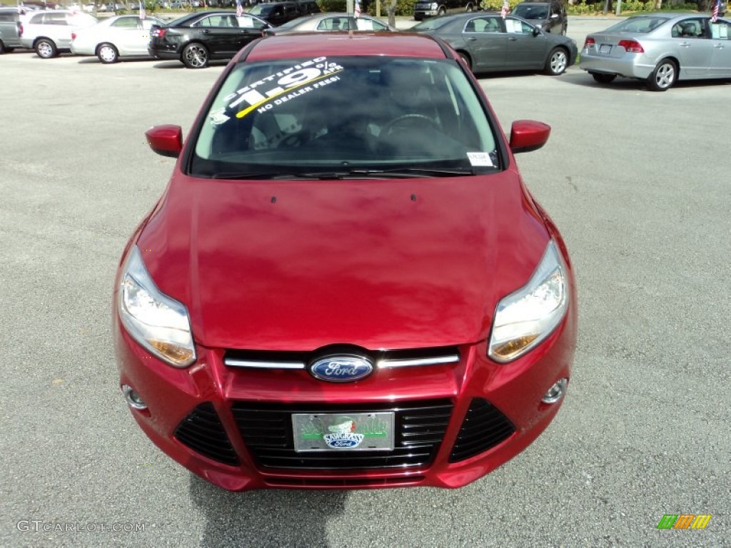 2012 Focus SE Sport 5-Door - Red Candy Metallic / Two-Tone Sport photo #16