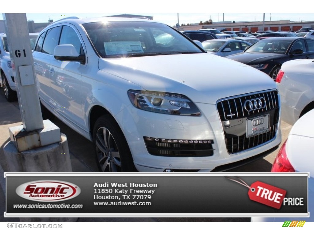 Carrara White Audi Q7