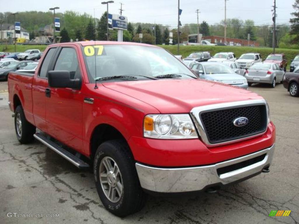 2007 F150 XLT SuperCab 4x4 - Bright Red / Medium Flint photo #6