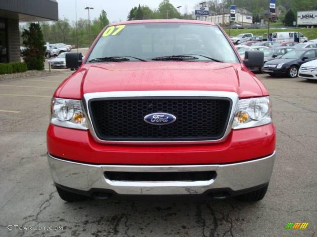 2007 F150 XLT SuperCab 4x4 - Bright Red / Medium Flint photo #11