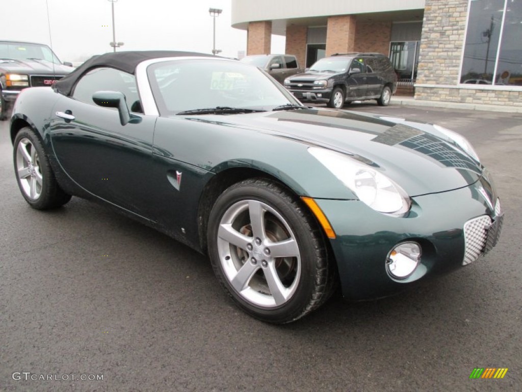 2006 Solstice Roadster - Envious Green / Steel/Sand photo #2