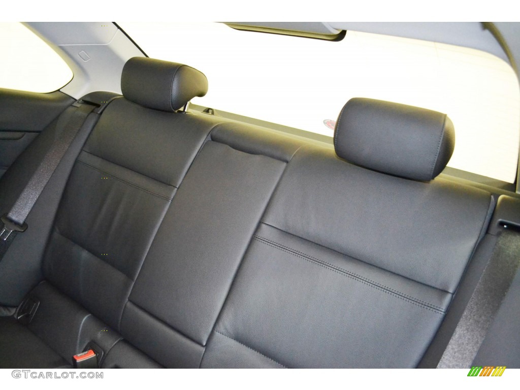 2011 3 Series 335i Coupe - Alpine White / Black photo #16